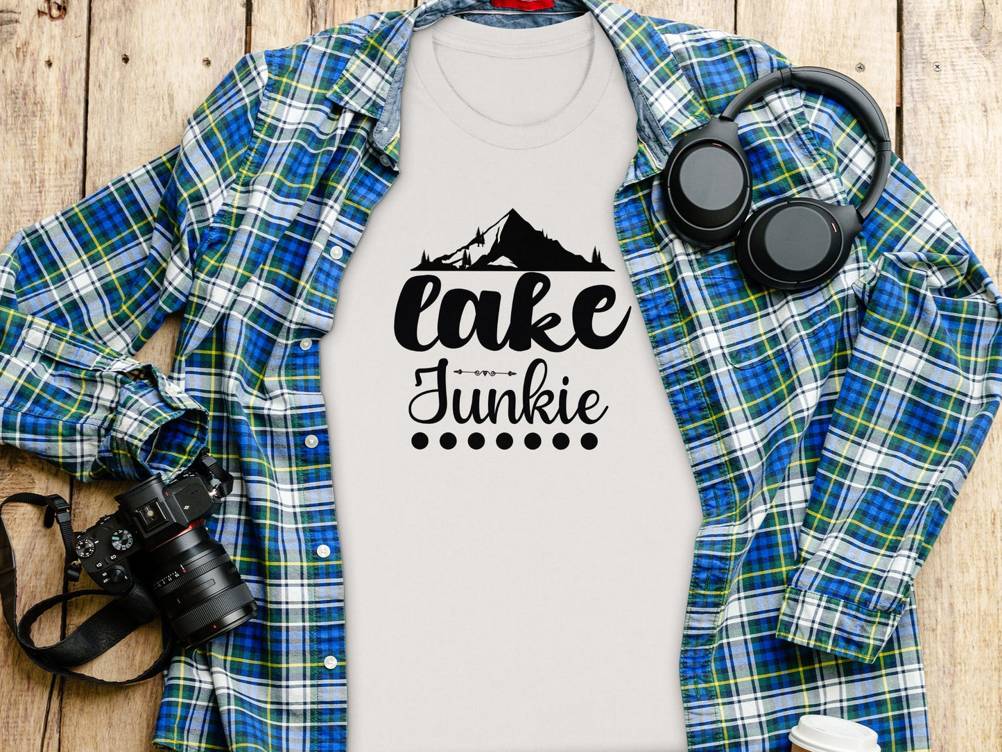 Lake Junkie Nature Lover Mountain Graphic Adventure T-Shirt