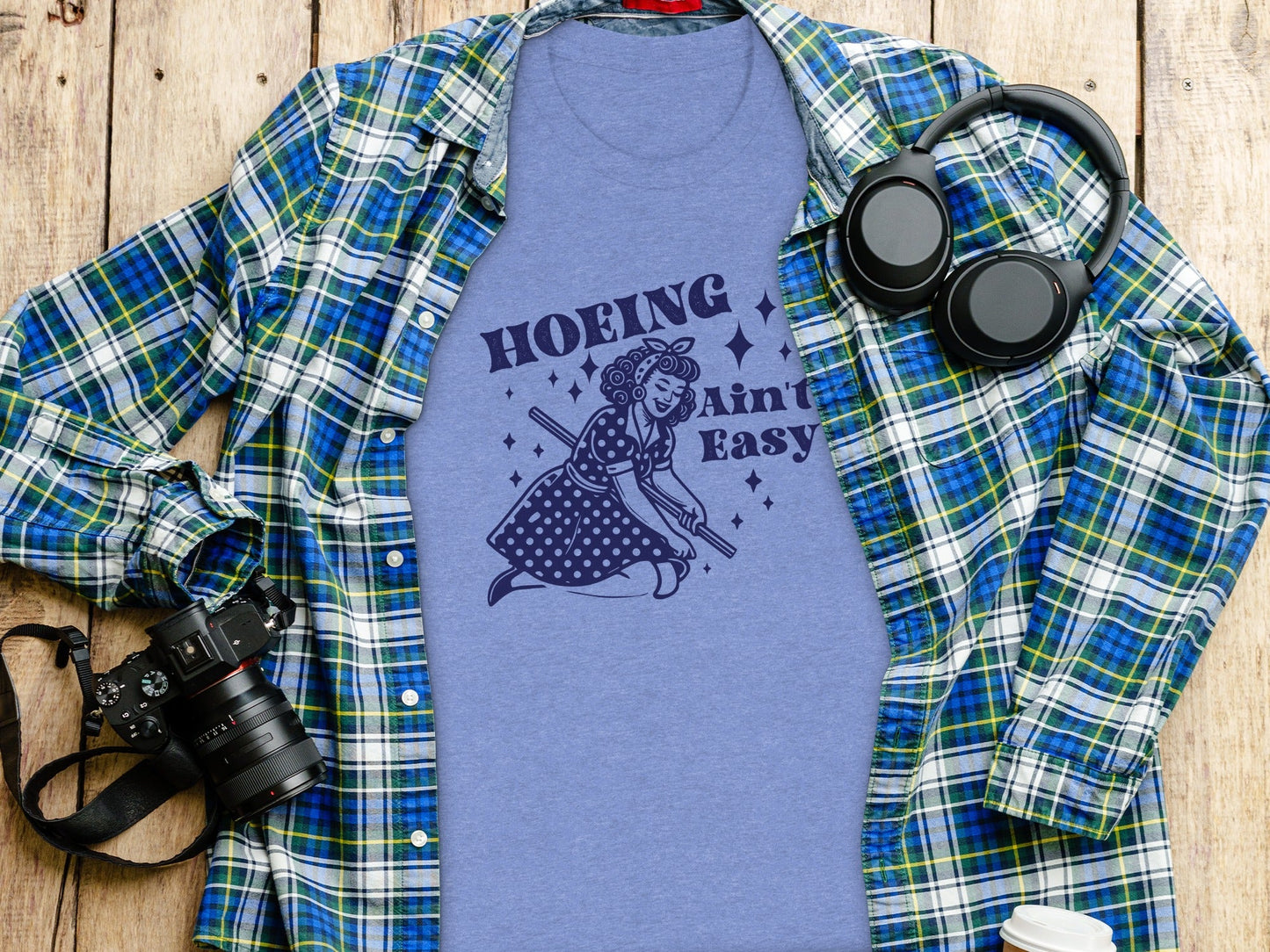 Hoing Ain't Easy Funny Woman Gardening Design T-Shirt
