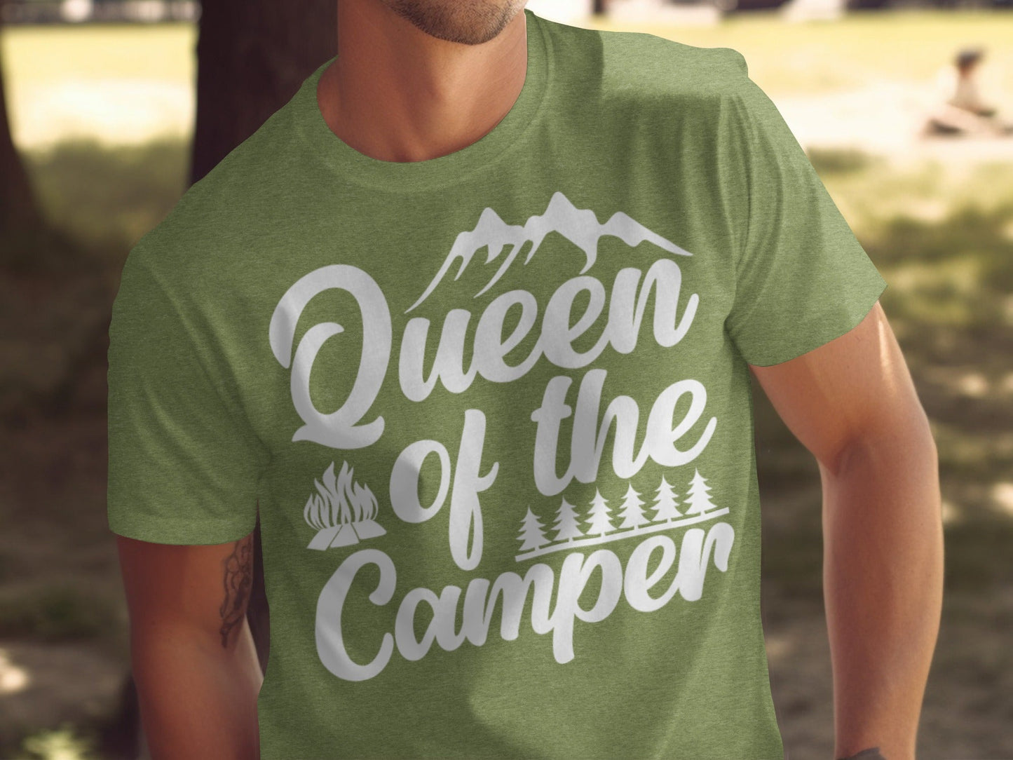 Queen of the Camper Graphic Print Camping Lover T-Shirt