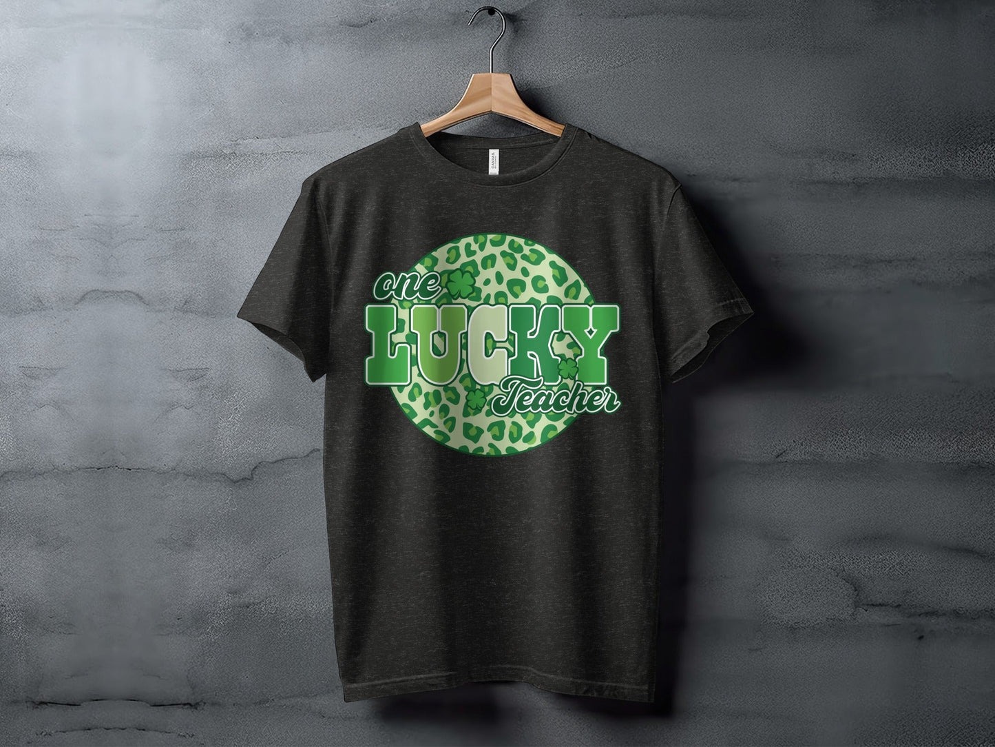 One Lucky Teacher St Patricks Day Leopard Circle T-Shirt