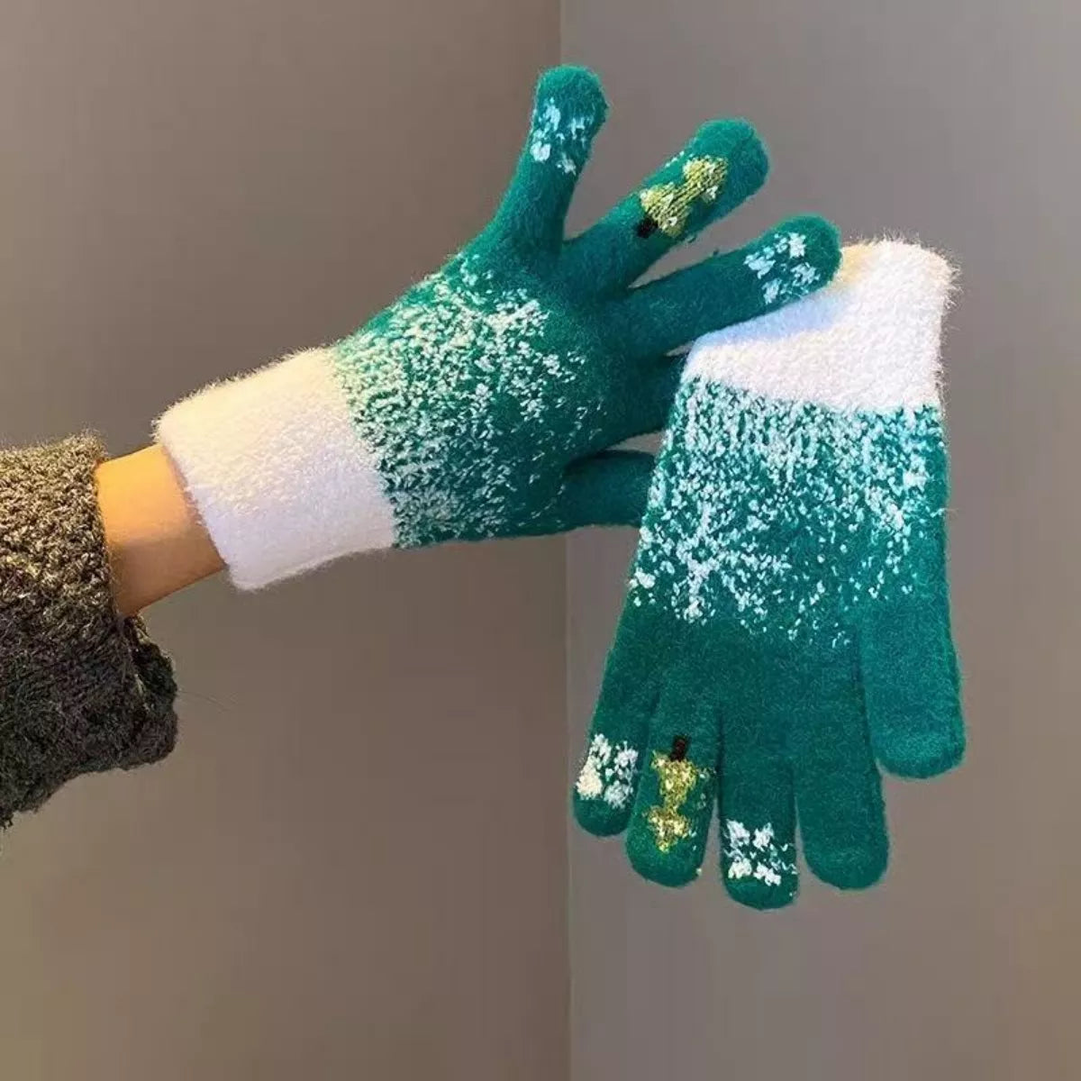 Knitted Snowflake Gloves