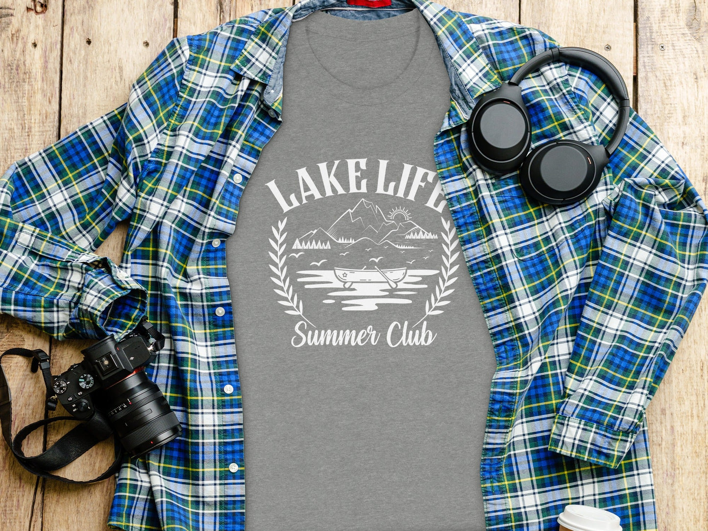Lake Life Summer Club Boat Sunset Design Great Gift T-Shirt