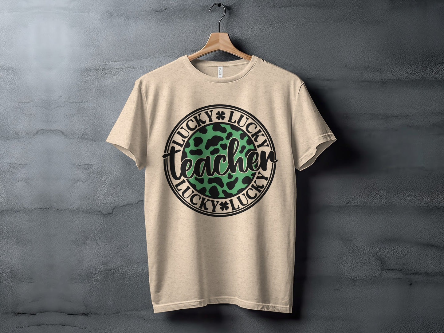 Lucky Teacher St Patricks Day Design With Clover Accent T-Shirt