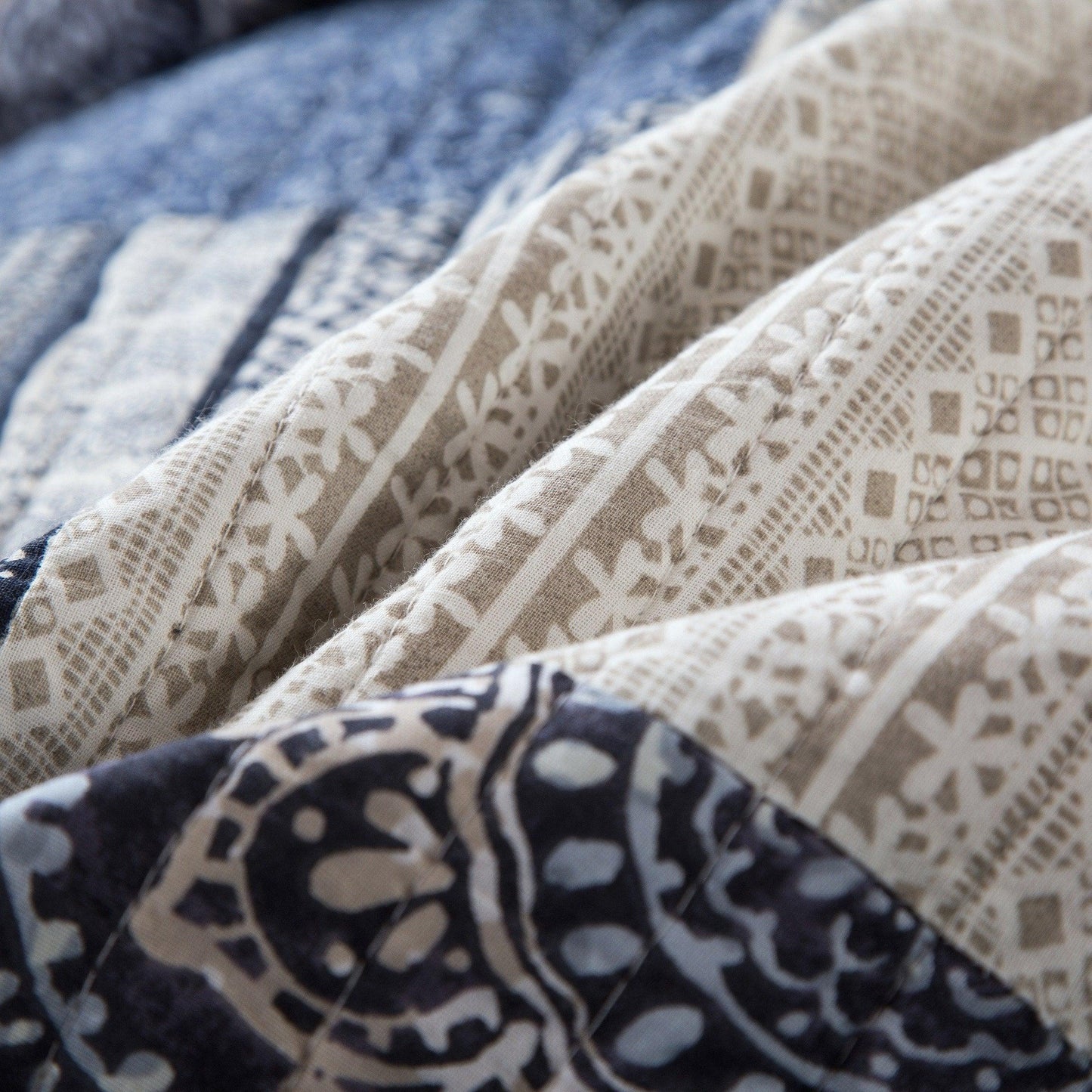DaDa Bedding Bohemian Denim Blue Elegance Patchwork Cotton Bedspread Set (JHW-660)