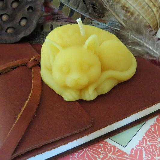 Sleepy Cat Beeswax Candle