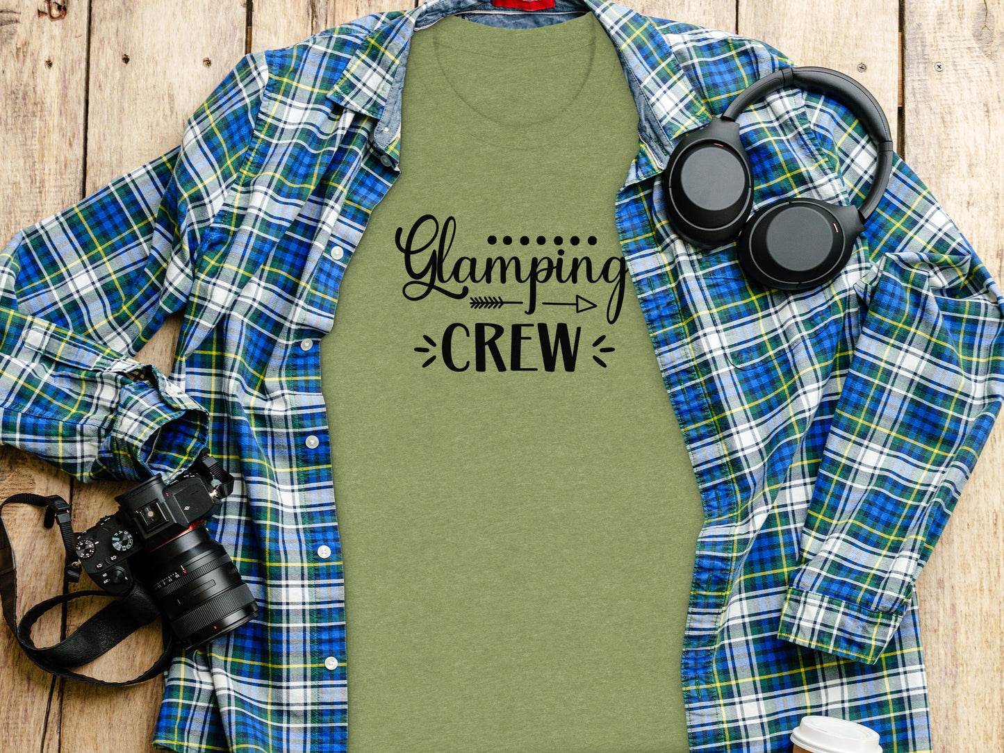 Glamping Crew Camping with Friends Family Outdoors T-Shirt