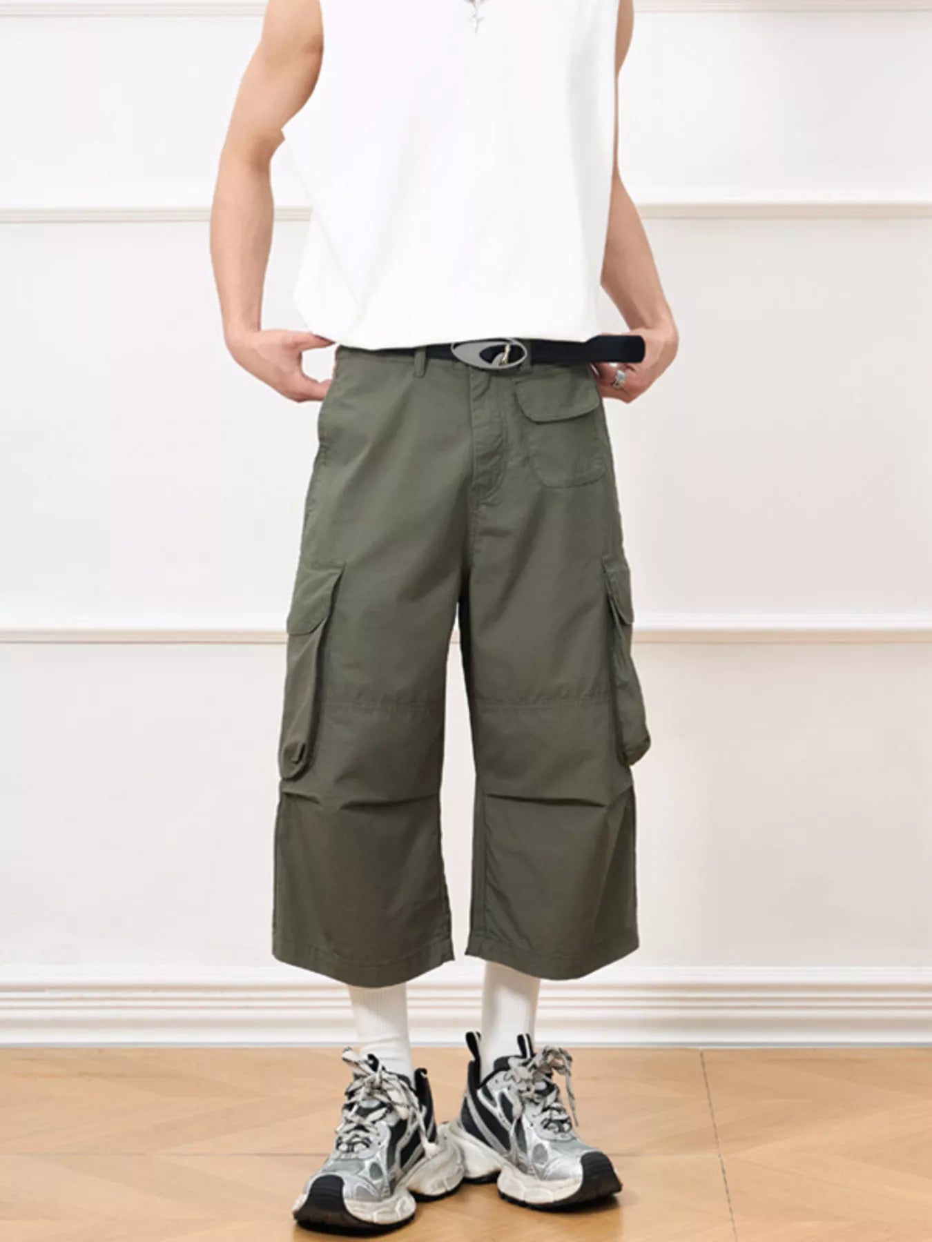 Men's Wide Leg Cropped Cargo Pants