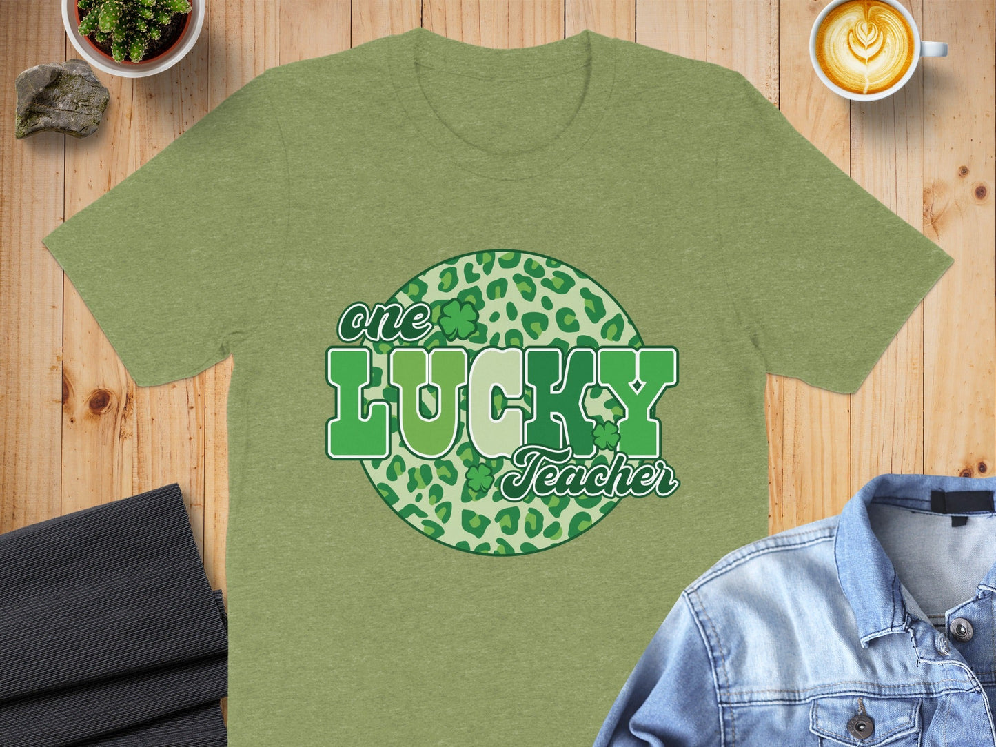One Lucky Teacher St Patricks Day Leopard Circle T-Shirt