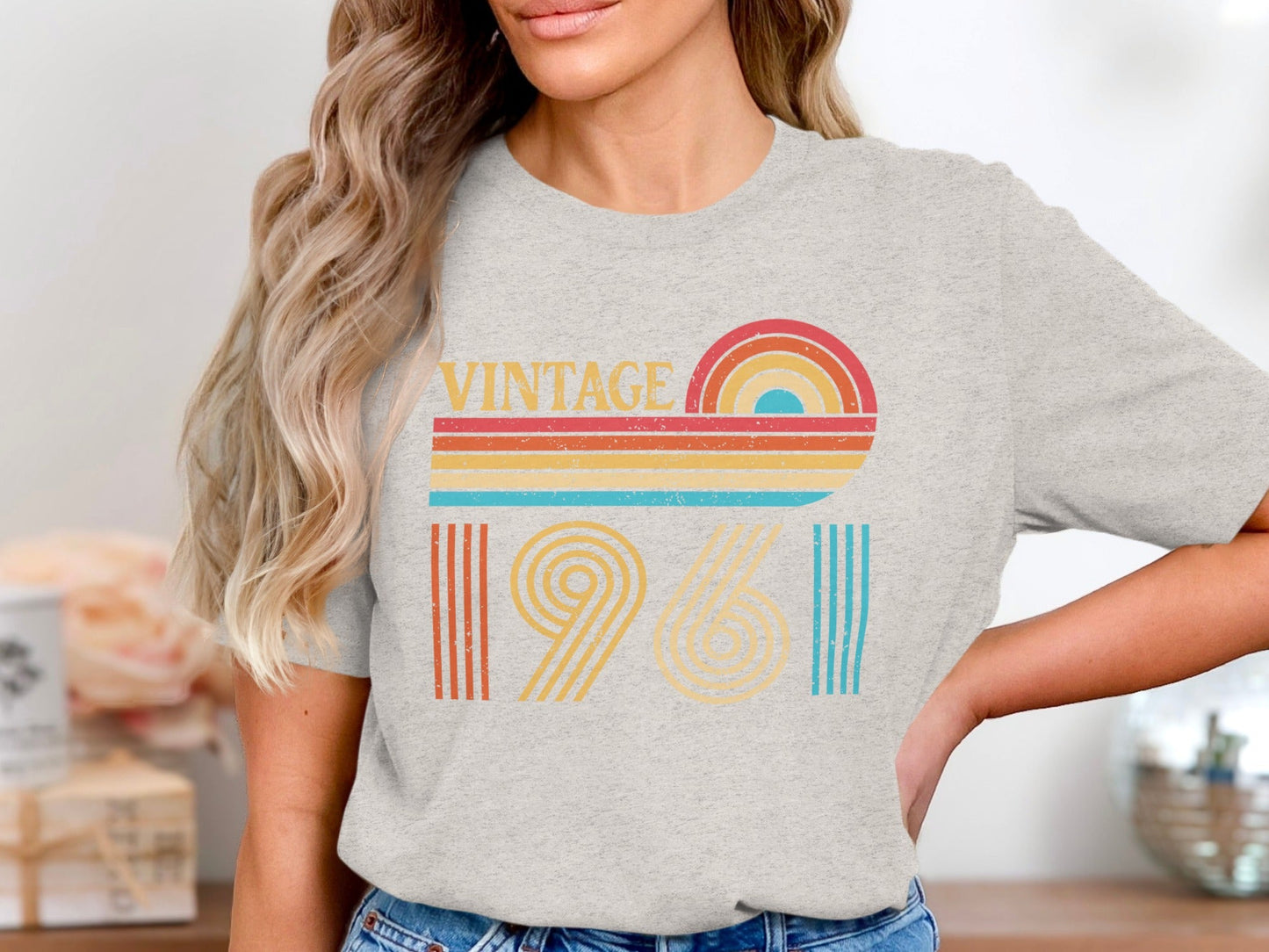 Retro Vintage Year 1961 Graphic Seventy First Birthday T-Shirt