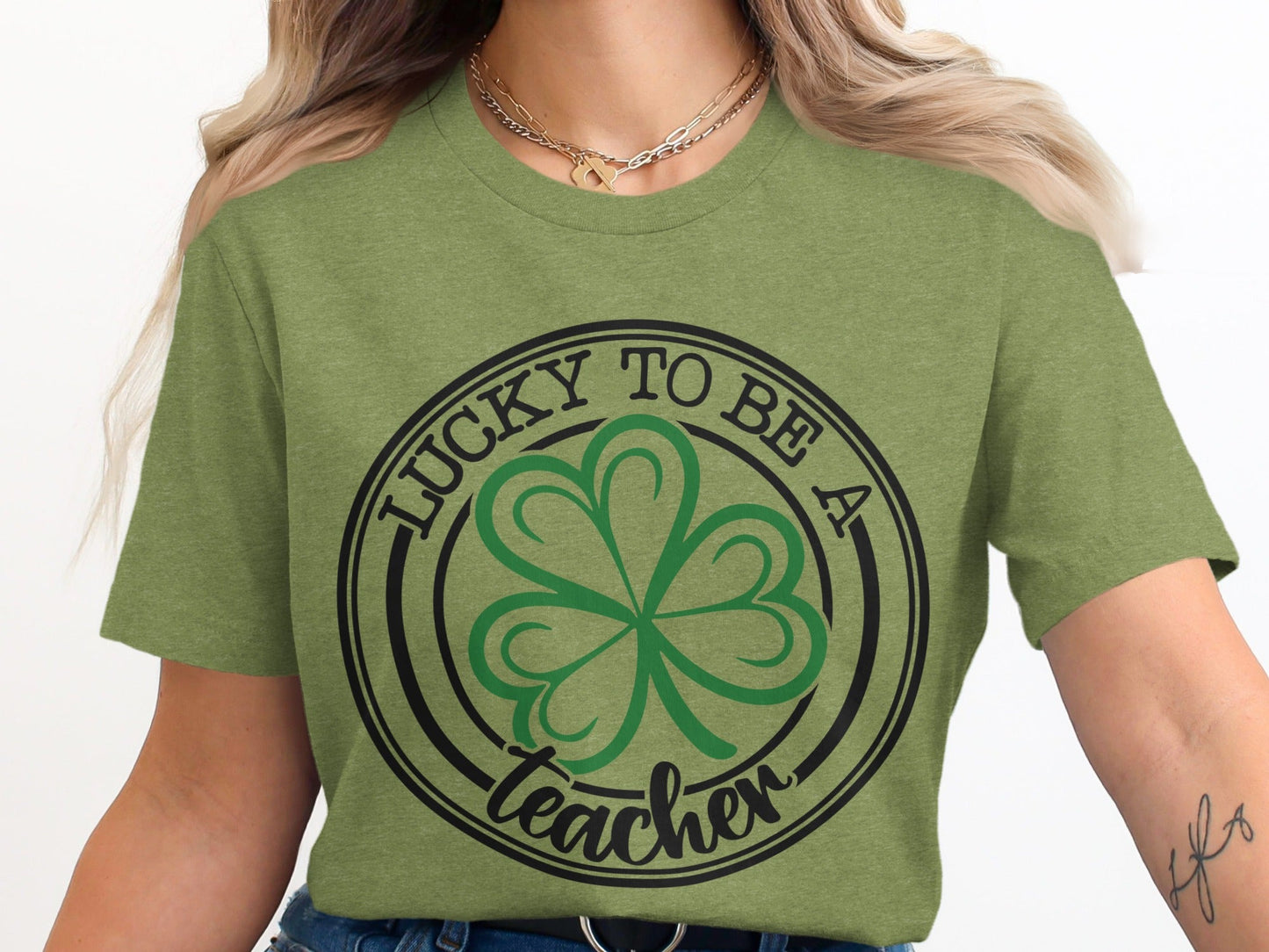 Lucky To Be A Teacher Clover St Patricks Day Circle T-Shirt