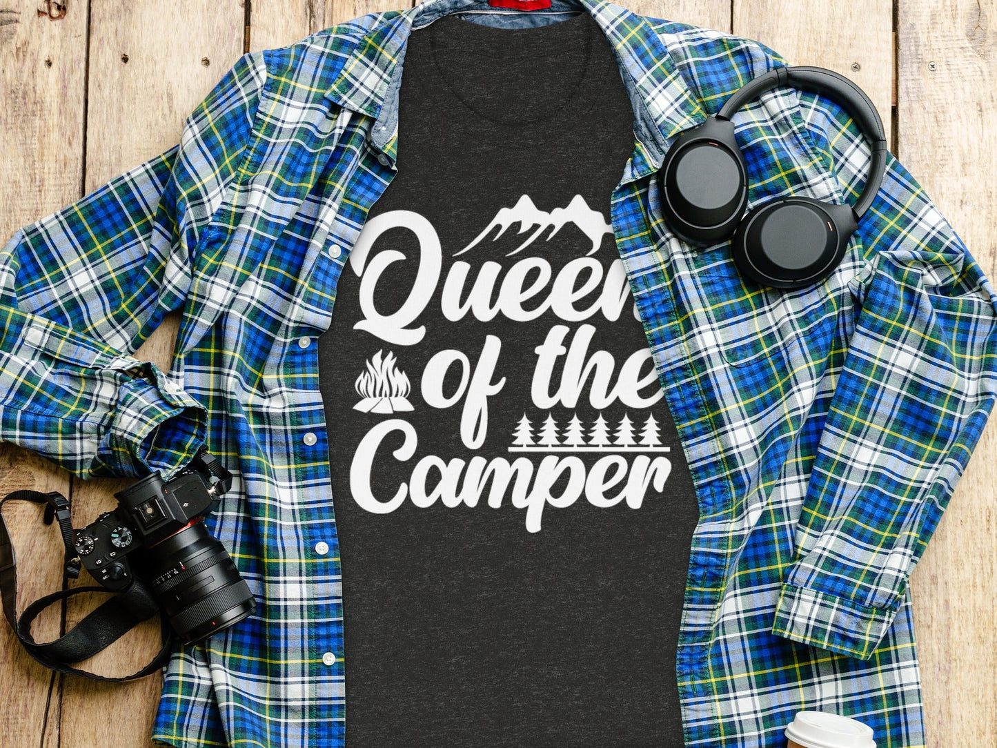 Queen of the Camper Graphic Print Camping Lover T-Shirt