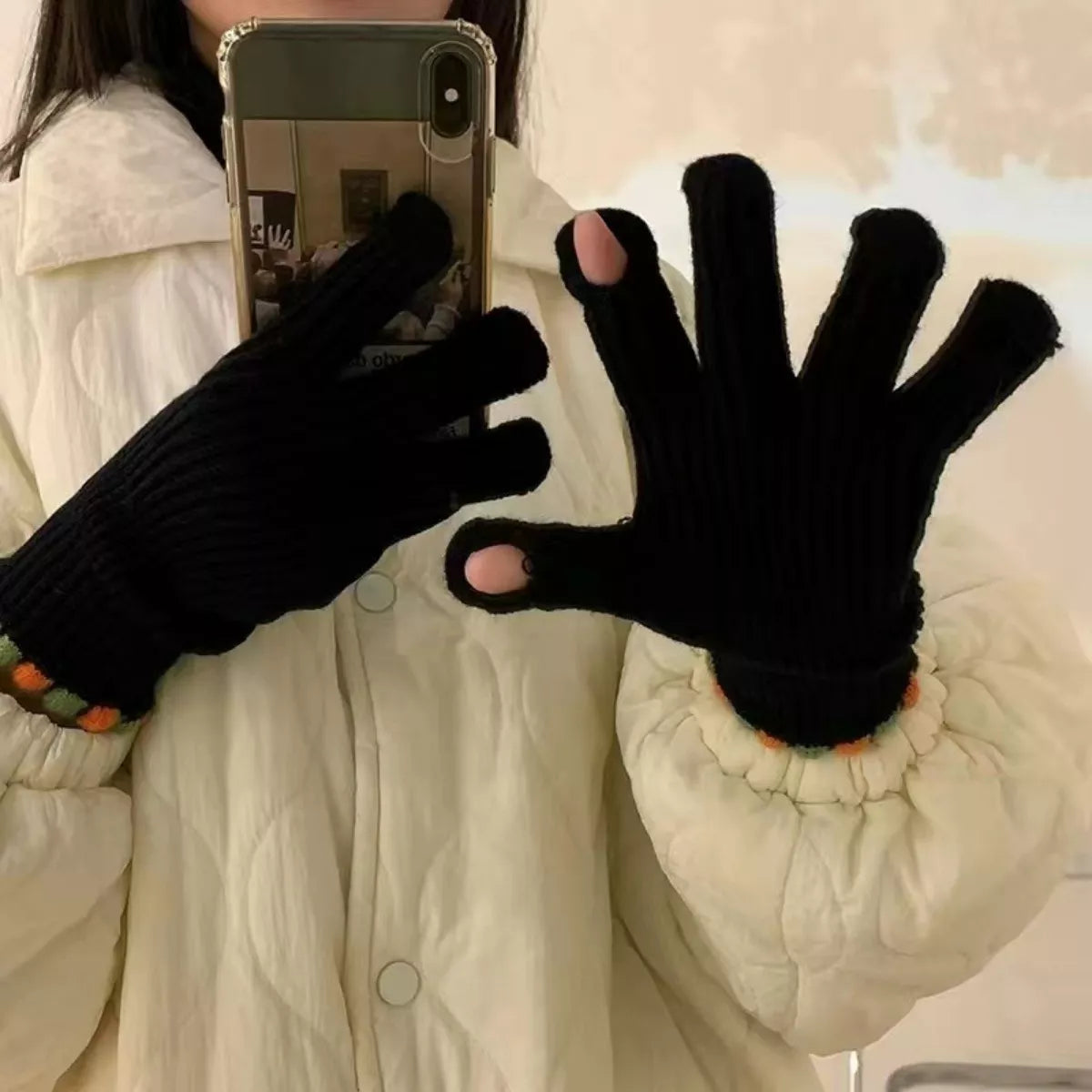 Lightweight Knitted Gloves