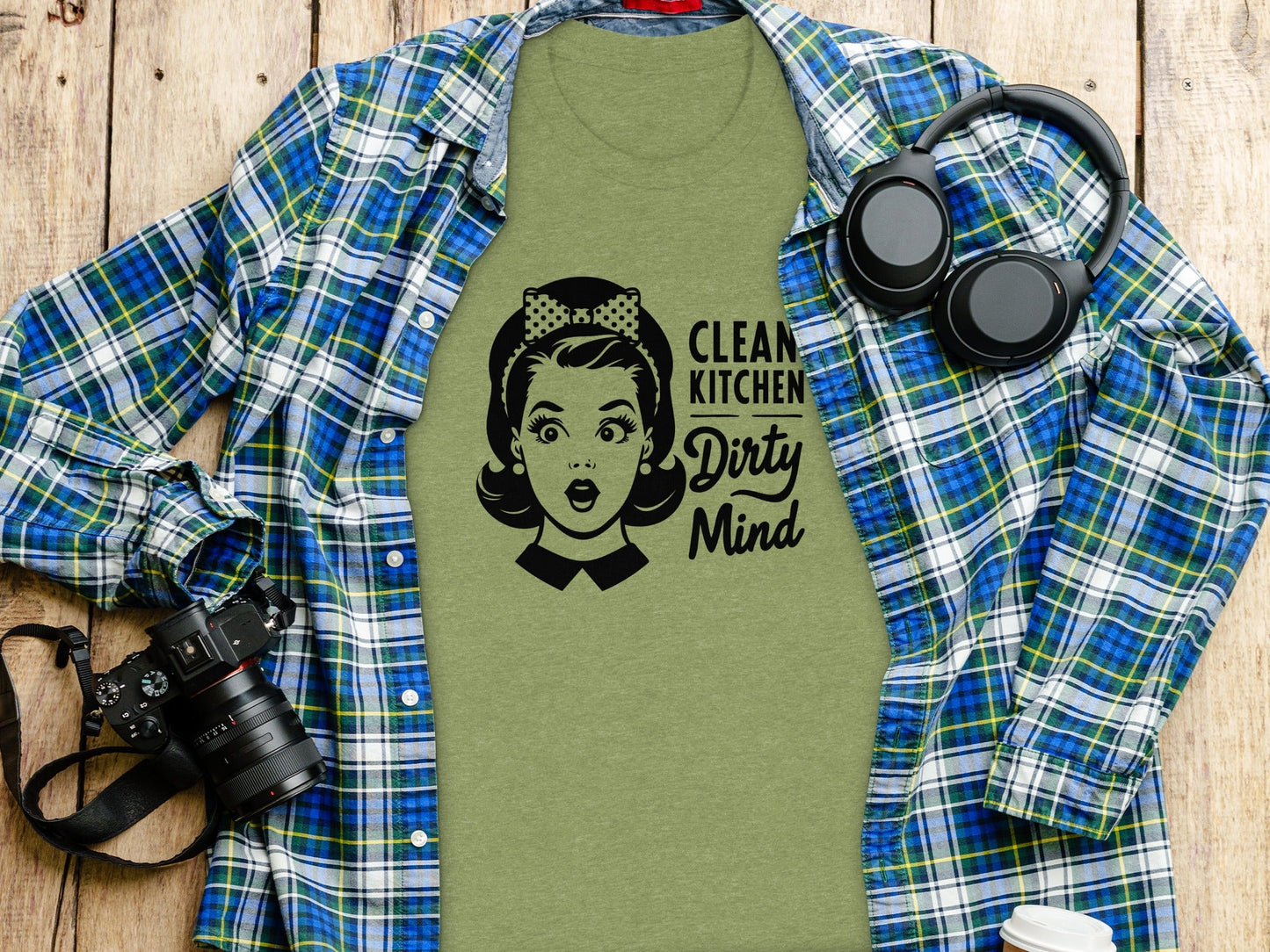 Clean Kitchen Dirty Mind Retro Woman Funny Graphic T-Shirt