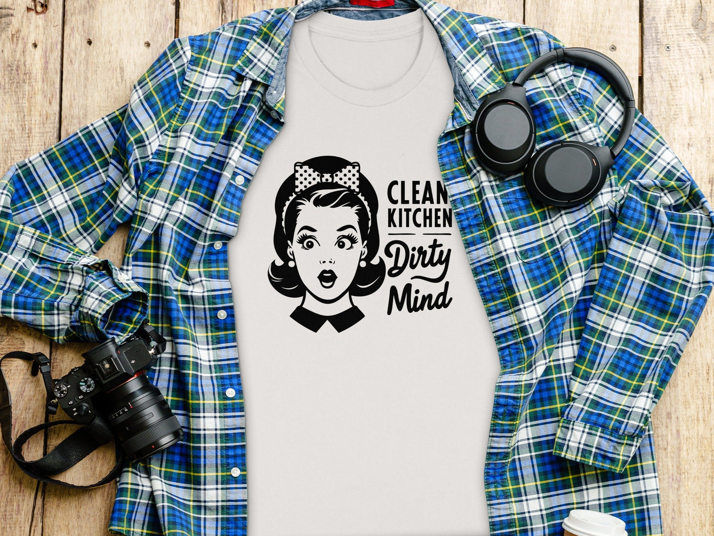 Clean Kitchen Dirty Mind Retro Woman Funny Graphic T-Shirt