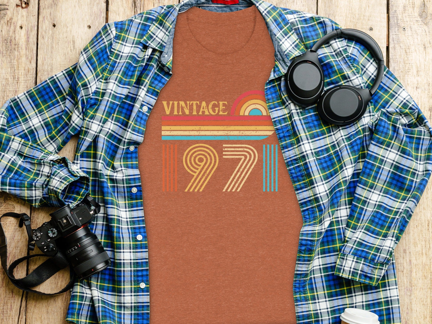 Retro Styled Vintage 1971 Fifty-Second Birthday Gift T-Shirt